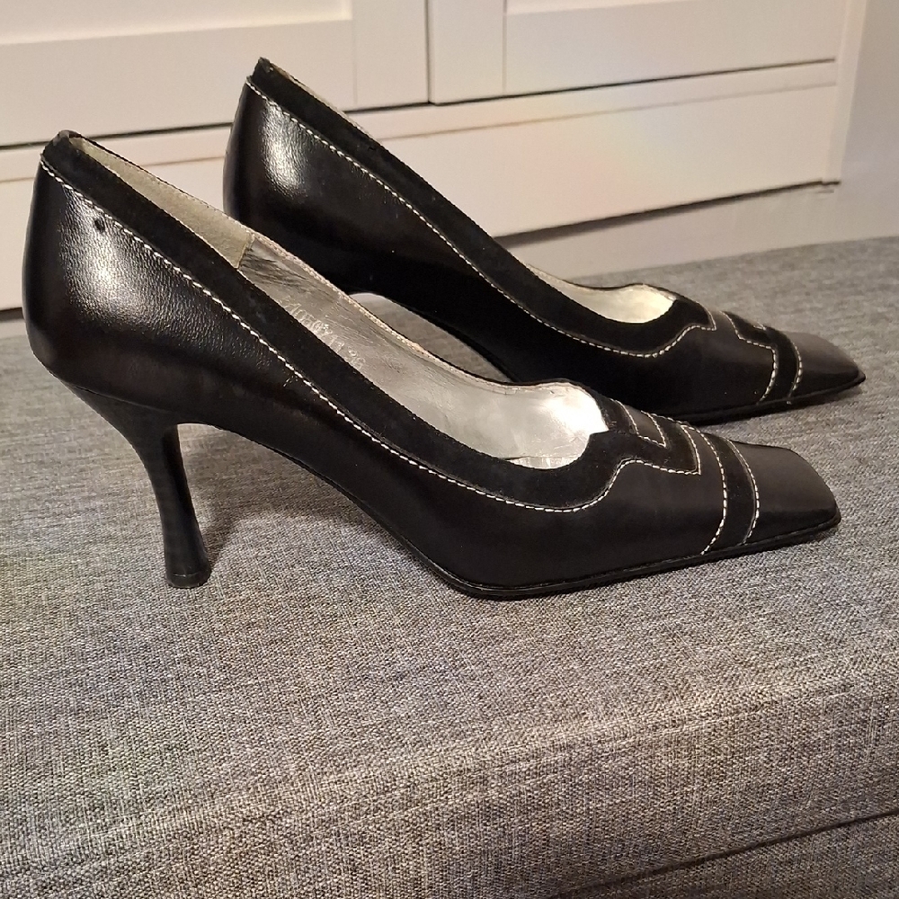 Black Pointed-Toe Stitched Leather Heels